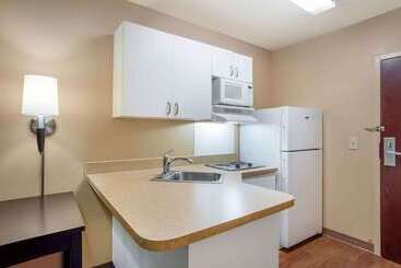هتل آپارتمان Extended Stay America Select Suites   Baton Rouge   Citiplace
