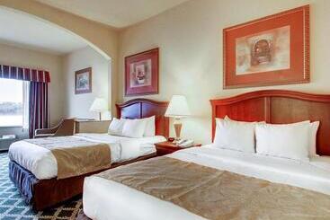 فندق Clarion Suites