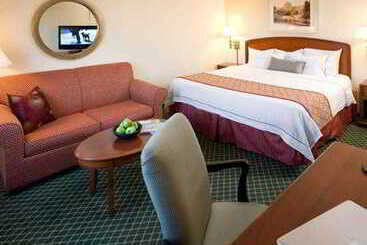 Отель Courtyard By Marriott Newark Silicon Valley