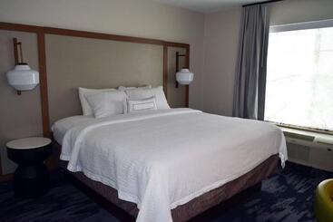 Отель Fairfield By Marriott Youngstown/austintown