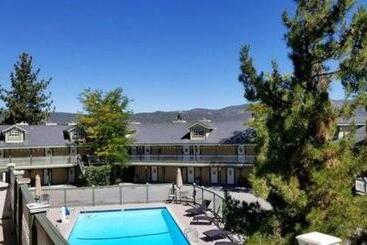 호텔 Fireside Lodge