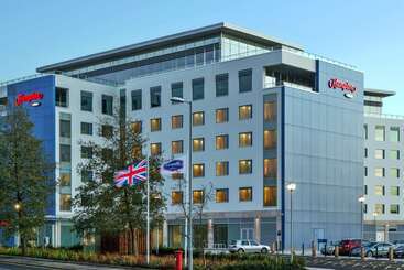 فندق Hampton By Hilton London Luton Airport