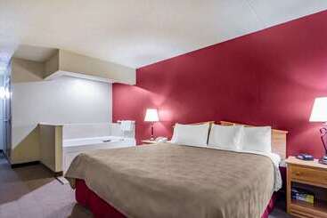 فندق Rodeway Inn