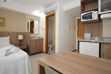 酒店 Saint Moritz Hplus Express