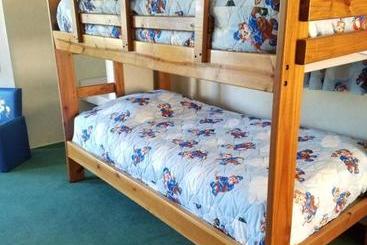 مُتل Great Lakes Inn