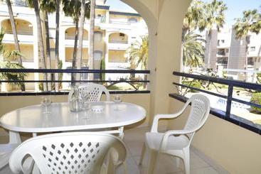 Apartamentos Royal Playa