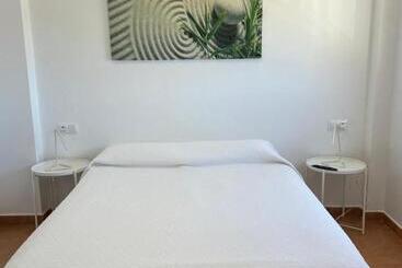 여관 Hospederia Almundo By Alexandra Realty