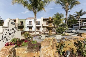 فندق Avila La Fonda