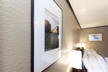 هتل Earthbox Inn & Spa