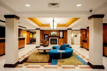 هتل Fairfield Inn & Suites Clovis