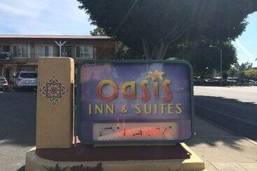 בית מלון כפרי Oasis Inn And Suites