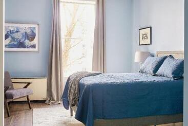 酒店 The Stockade Inn