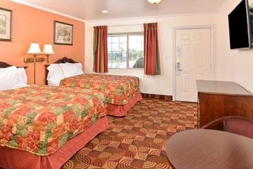 فندق على الطريق Americas Best Value Inn & Suites Klamath Falls