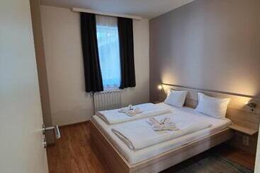 Corvin Plaza Apartments & Suites