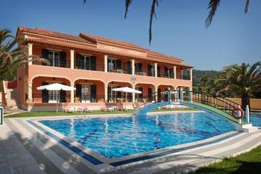 Dimitris Apartments