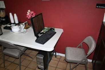 בית מלון כפרי Americas Best Value Inn Livermore