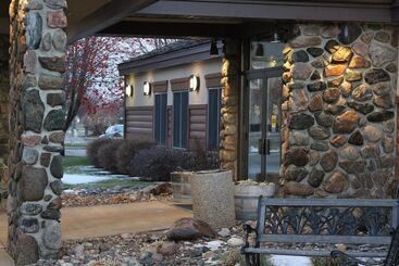 בית מלון כפרי C Mon Inn Grand Forks