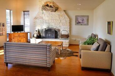 호텔 Days Inn & Suites By Wyndham Llano