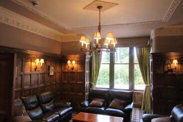 Отель Letterfinlay Lodge