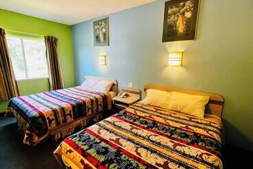 Отель Relax Inn