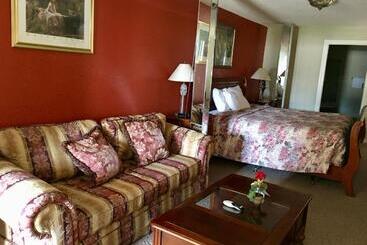 Отель Western Plaza Inn