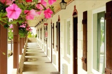 فندق على الطريق Auld Holland Inn