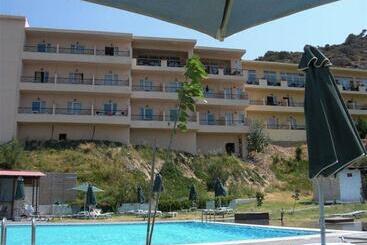 בית מלון כפרי Paralos The Maxine Adults Only