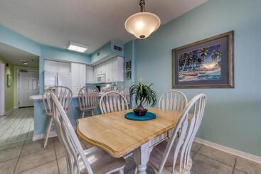 آپارتمانهای توریستها Tidewater Condominiums