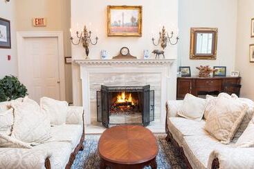 مبيت وإفطار Chiltern Inn