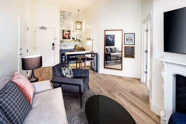 هتل Andaz Savannah, By Hyatt