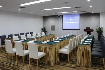 ホテル Qingdao Baolong Art Building