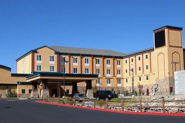 בית מלון כפרי Diamond Mountain Casino