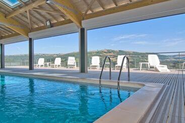 Сельский отель Madame Vacances   Résidence La Marquisié