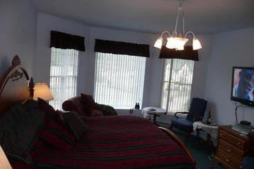 בית מלון כפרי Winter Park Chateau