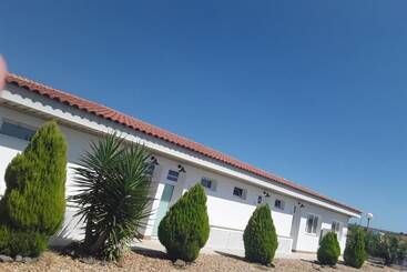 汽车旅馆  Hostal Ayamonte Los Mellizos
