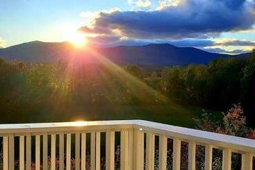 فندق على الطريق North Conway Mountain Inn