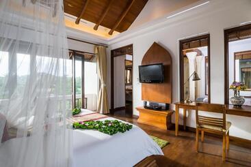 Royal Muang Samui Villas   Sha Extra Plus