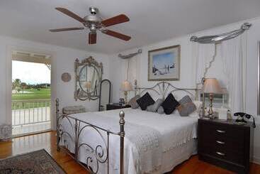 Sabal Palm House Bed And Breakfast