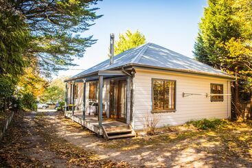 וילות Whispering Pines Cottages