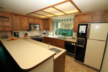 Forest Creek #3, Pet Accepted