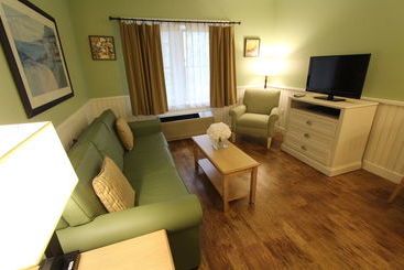 Holly Tree Resort