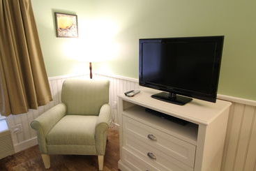 Holly Tree Resort