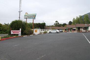 Homestead Motel
