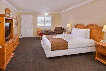 בית מלון כפרי Cayucos Beach Inn