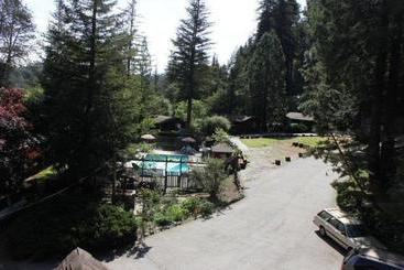 Jaye’s Timberlane Resort