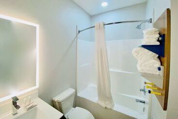 Microtel Inn And Suites By Wyndham