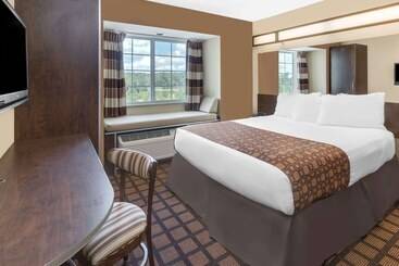 Microtel Inn & Suites By Wyndham Ozark