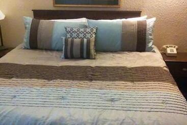 Athens Hotel & Suites