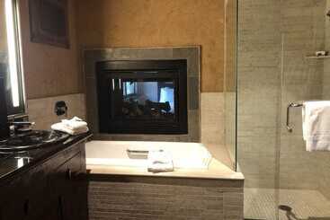 فندق Border House At Crystal Bay Casino