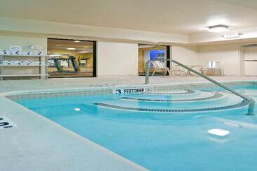 Holiday Inn Express Hotel & Suites Clifton Park, An Ihg